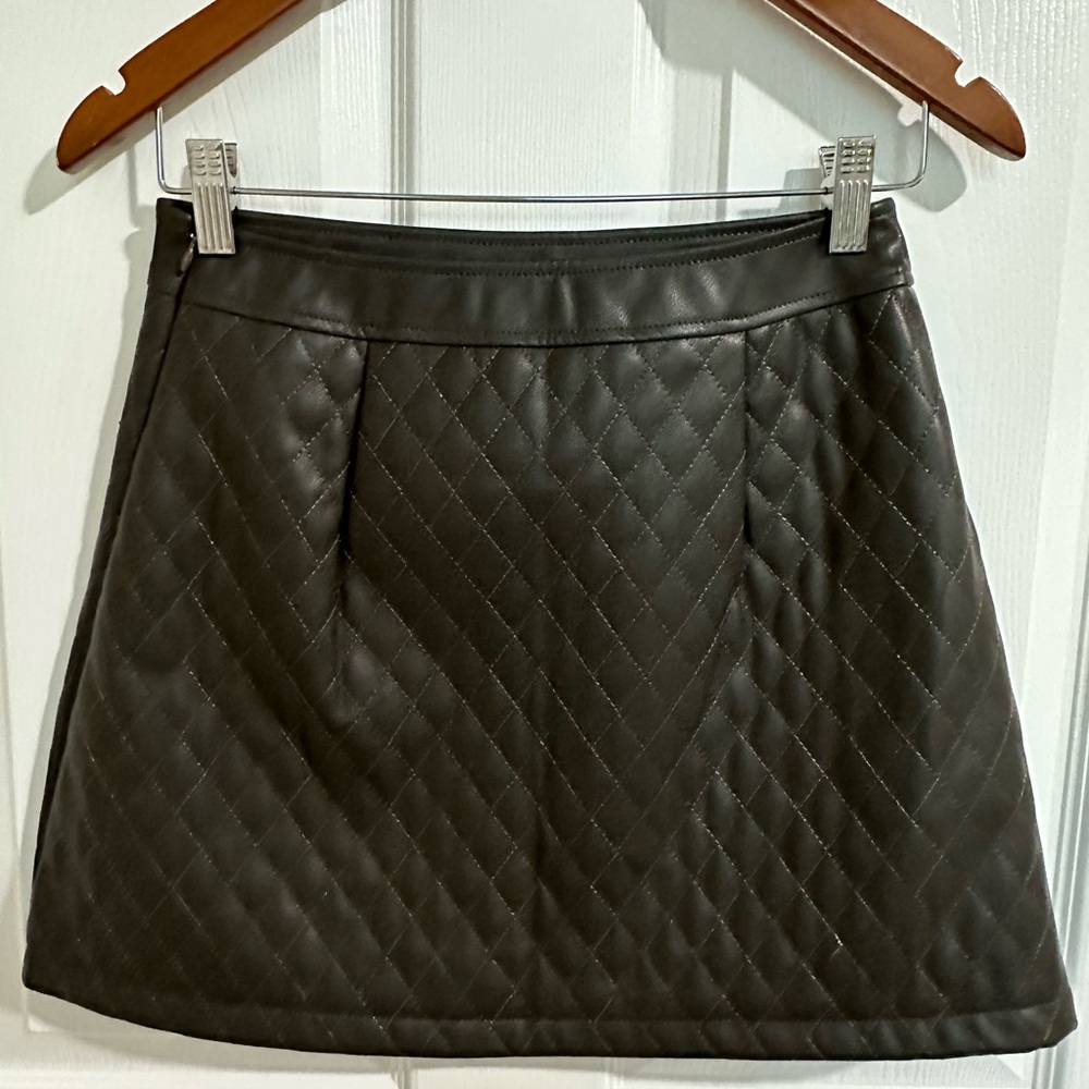 NWT - Storia Quilted Faux Leather Skirt - Picture 2 of 5